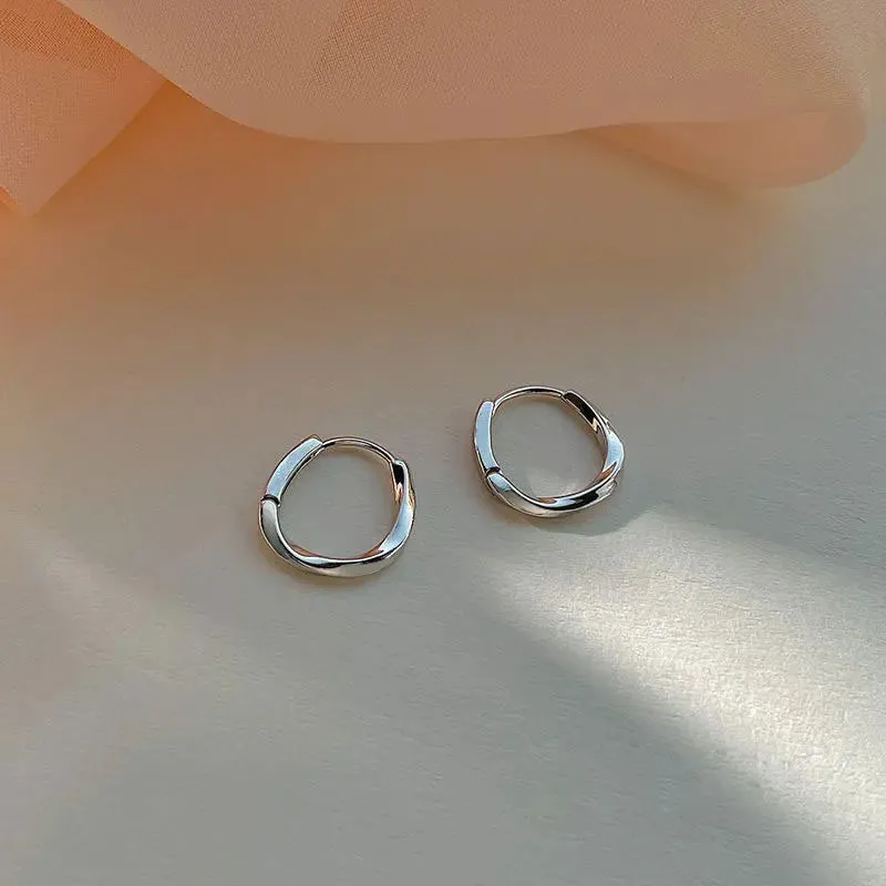 2022 Korean New Simple Temperament Circle Pearl Earrings Fashion Small Versatile Earrings Women's Jewelry