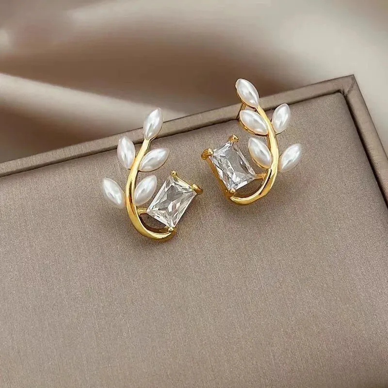 2022 Korean New Simple Temperament Circle Pearl Earrings Fashion Small Versatile Earrings Women's Jewelry