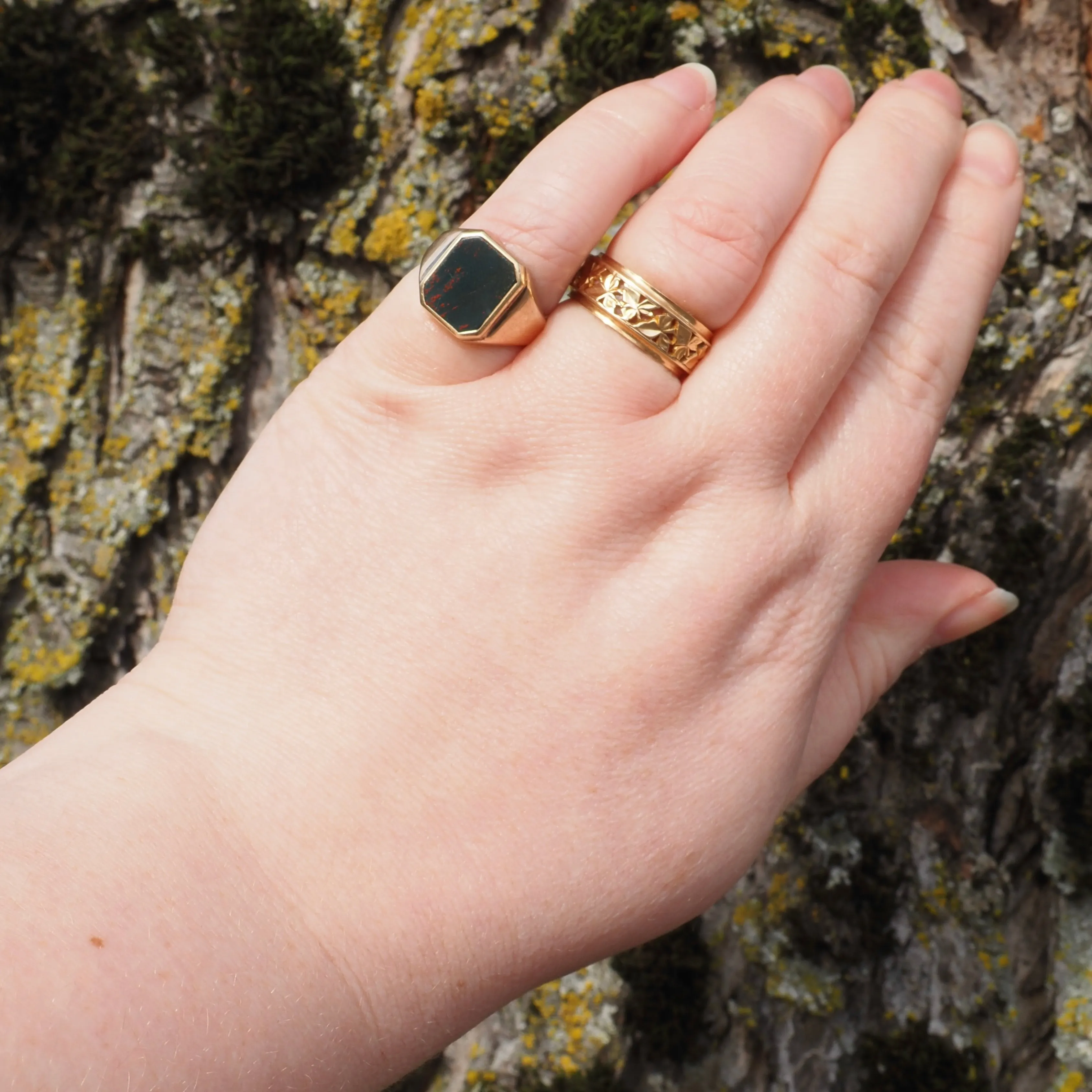 Antique Bloodstone Signet 10k Gold Ring