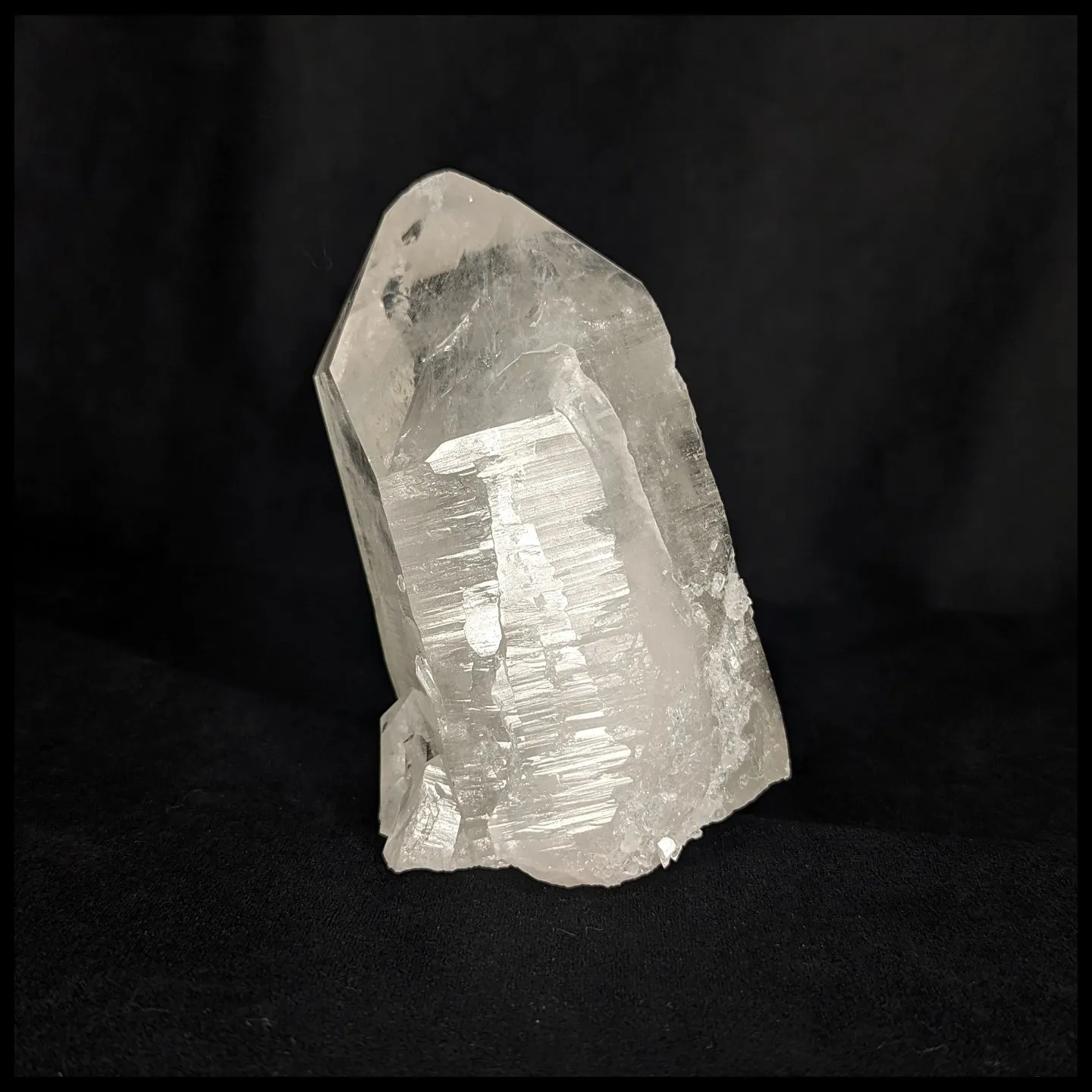 CLQ103 Clear Quartz Crystal