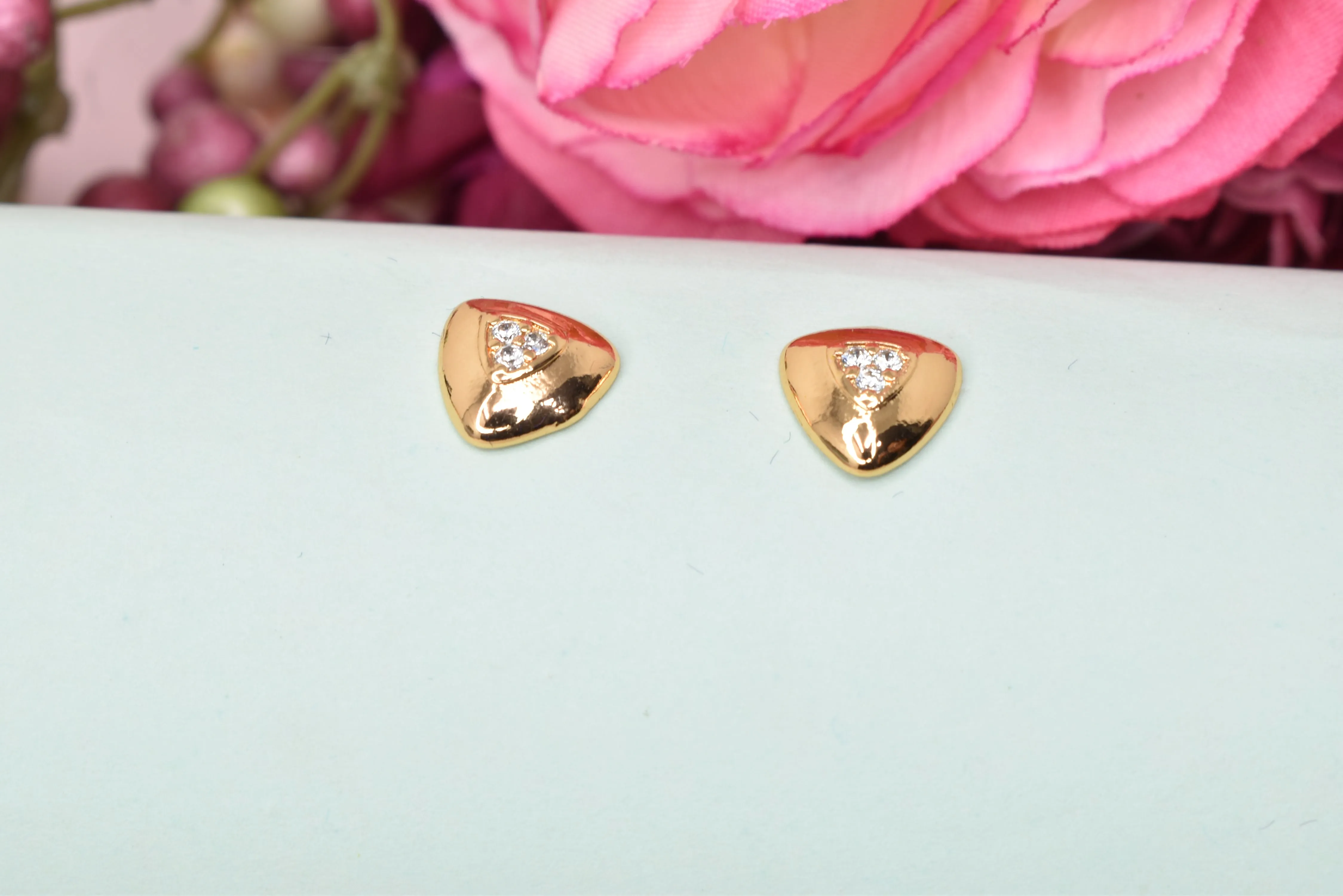 Elegant Rose Gold Studs: Versatile, Timeless Sparkle