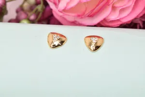 Elegant Rose Gold Studs: Versatile, Timeless Sparkle