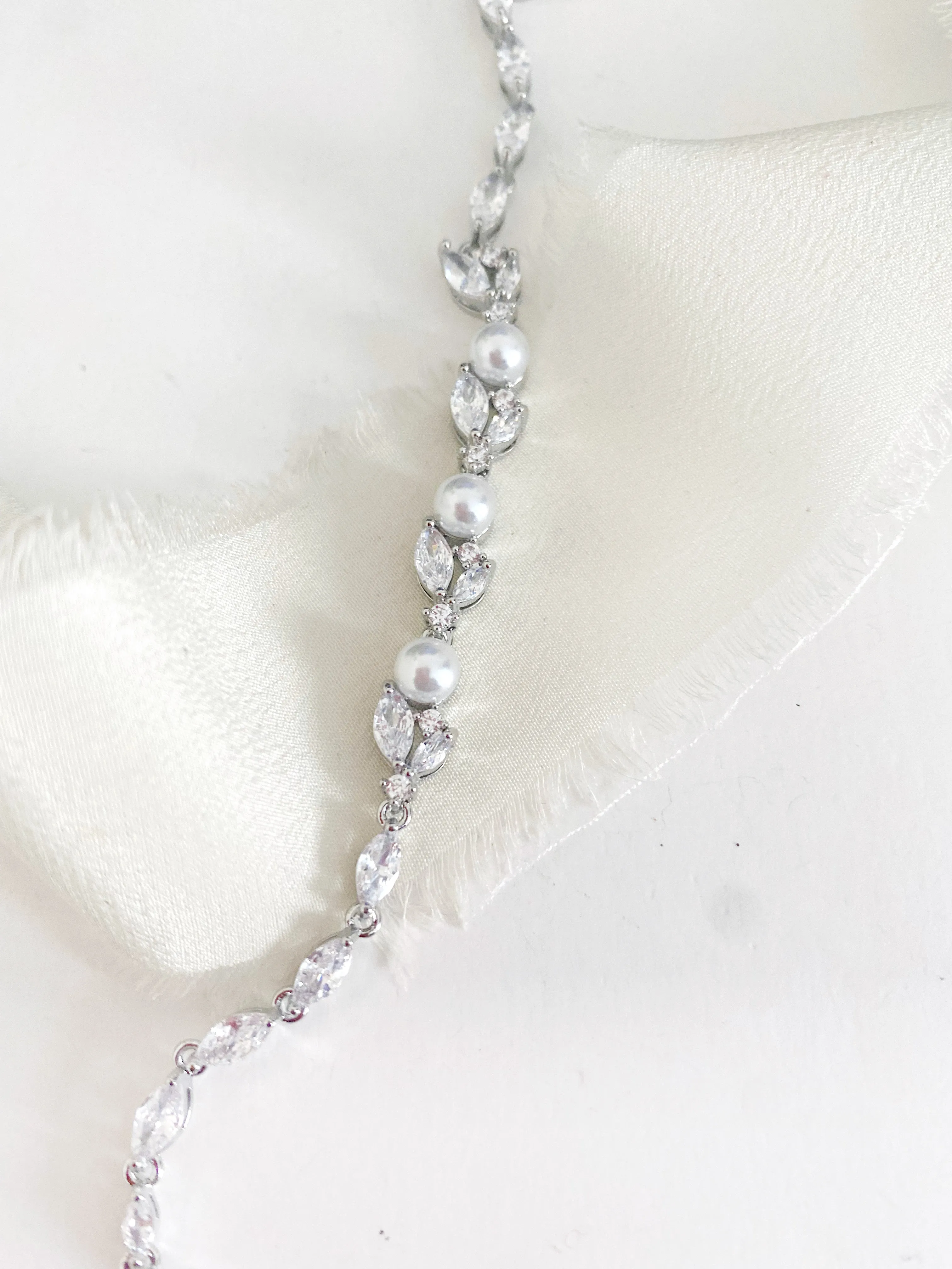 Elisia Pearl Bridal Bracelet