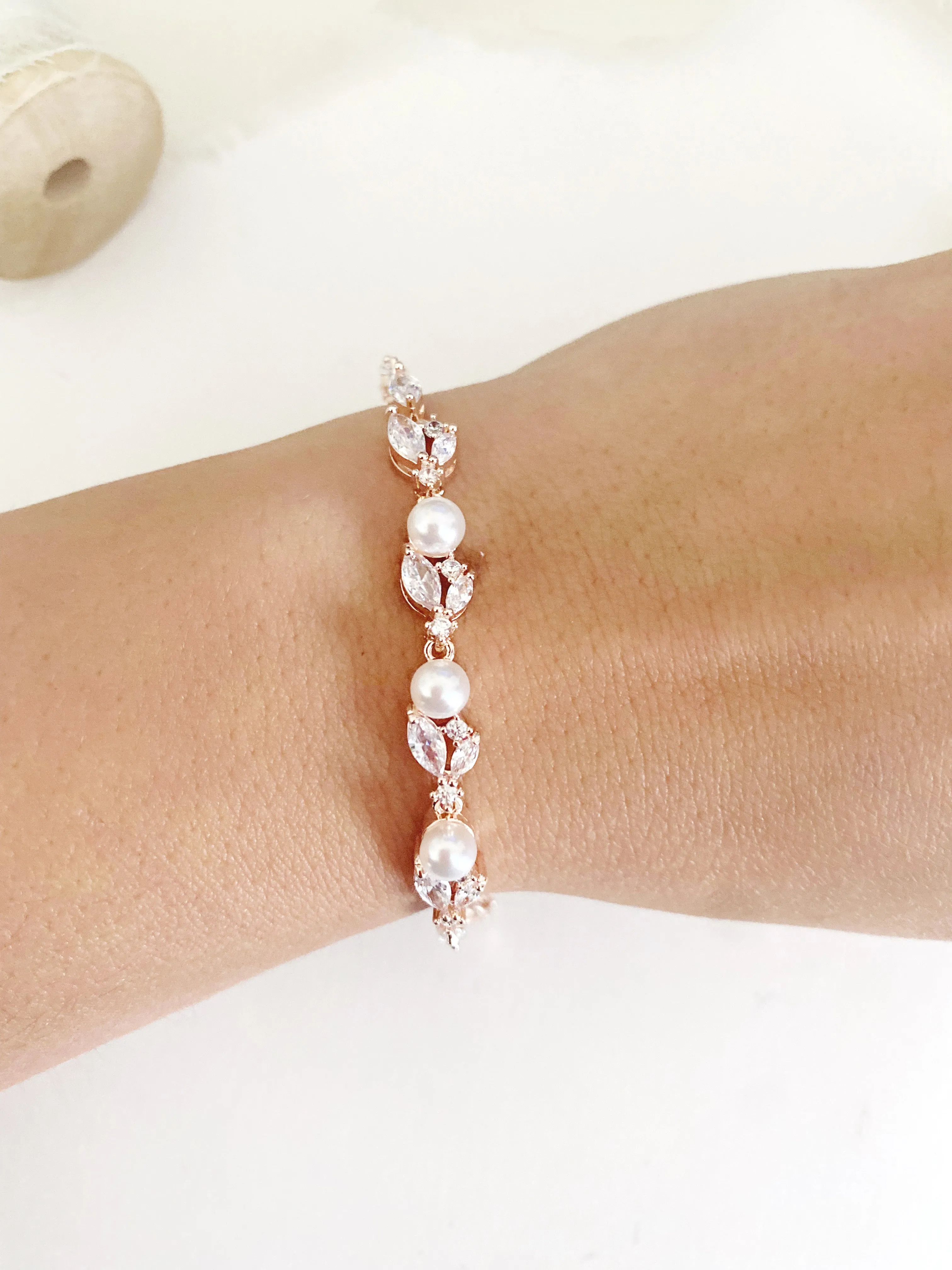 Elisia Pearl Bridal Bracelet