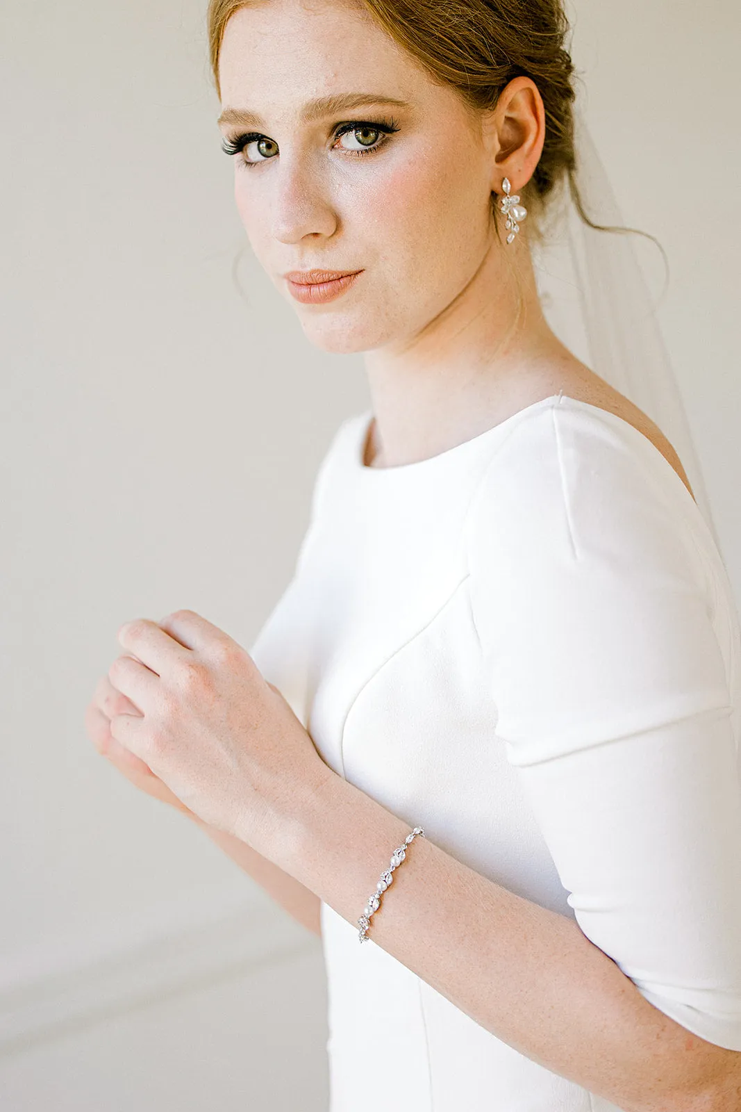 Elisia Pearl Bridal Bracelet