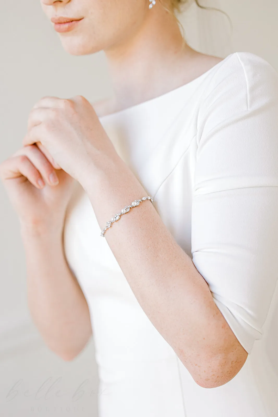 Elisia Pearl Bridal Bracelet