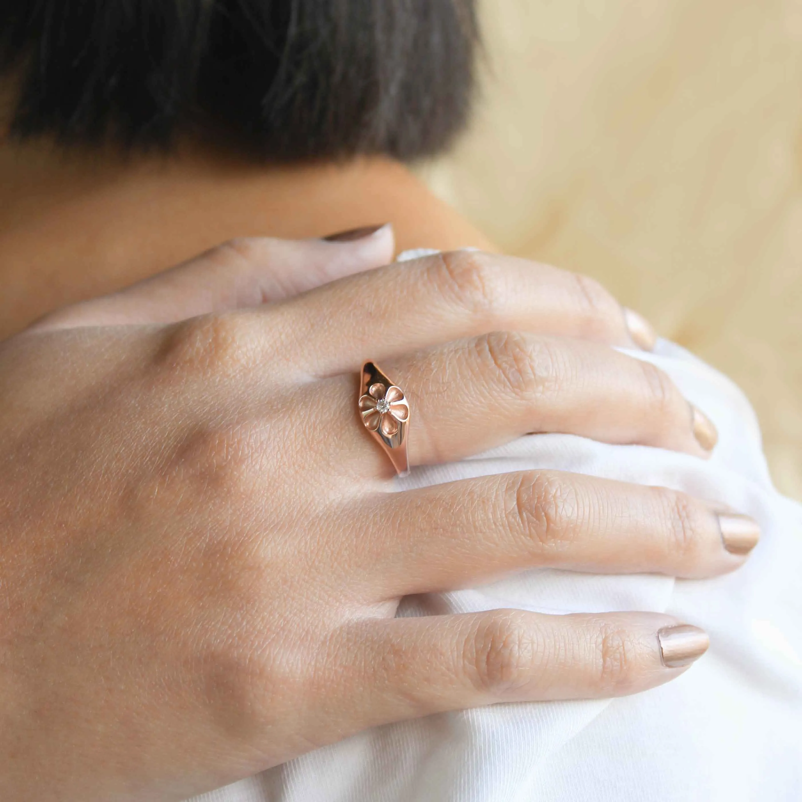 Flora Signet Ring in Rose Gold