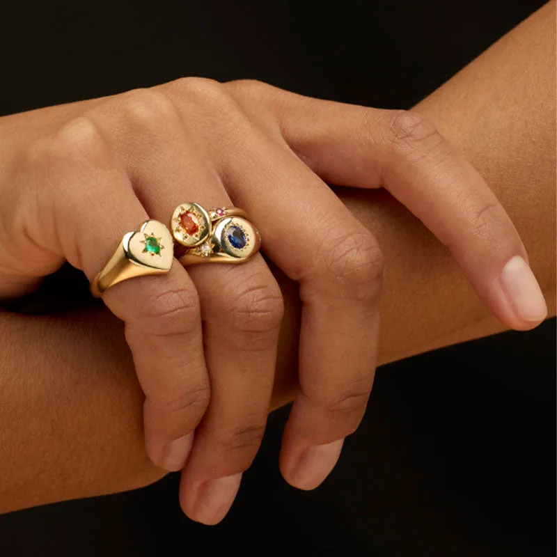 Heart Signet Ring, Emerald, 9kt Yellow Gold