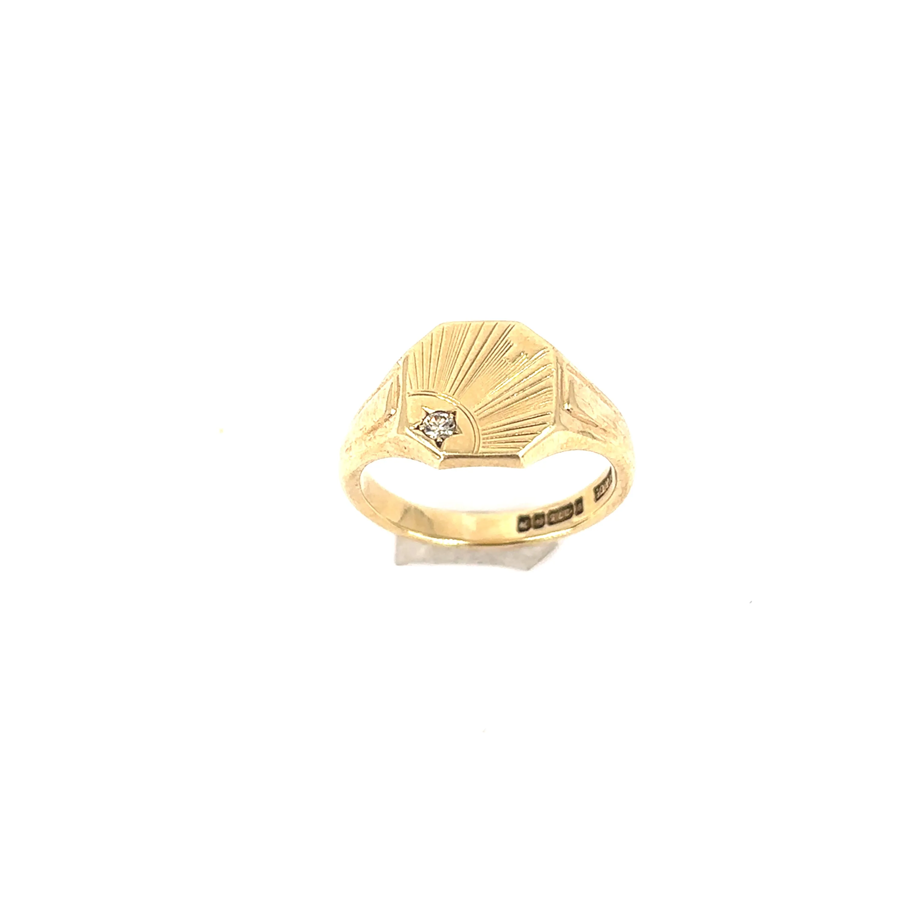Men’s 9ct Yellow Gold Vintage Engraved Diamond Signet Ring