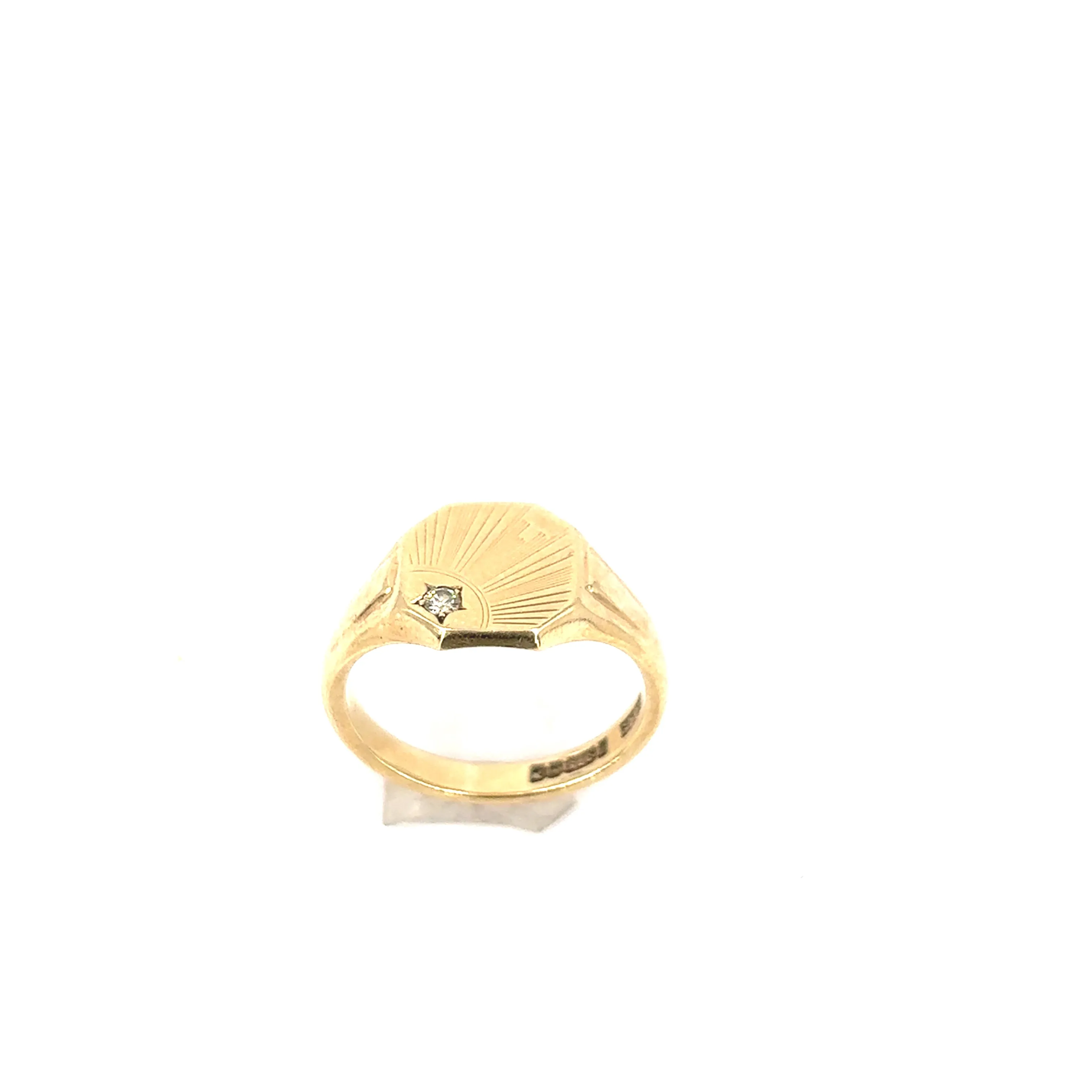 Men’s 9ct Yellow Gold Vintage Engraved Diamond Signet Ring