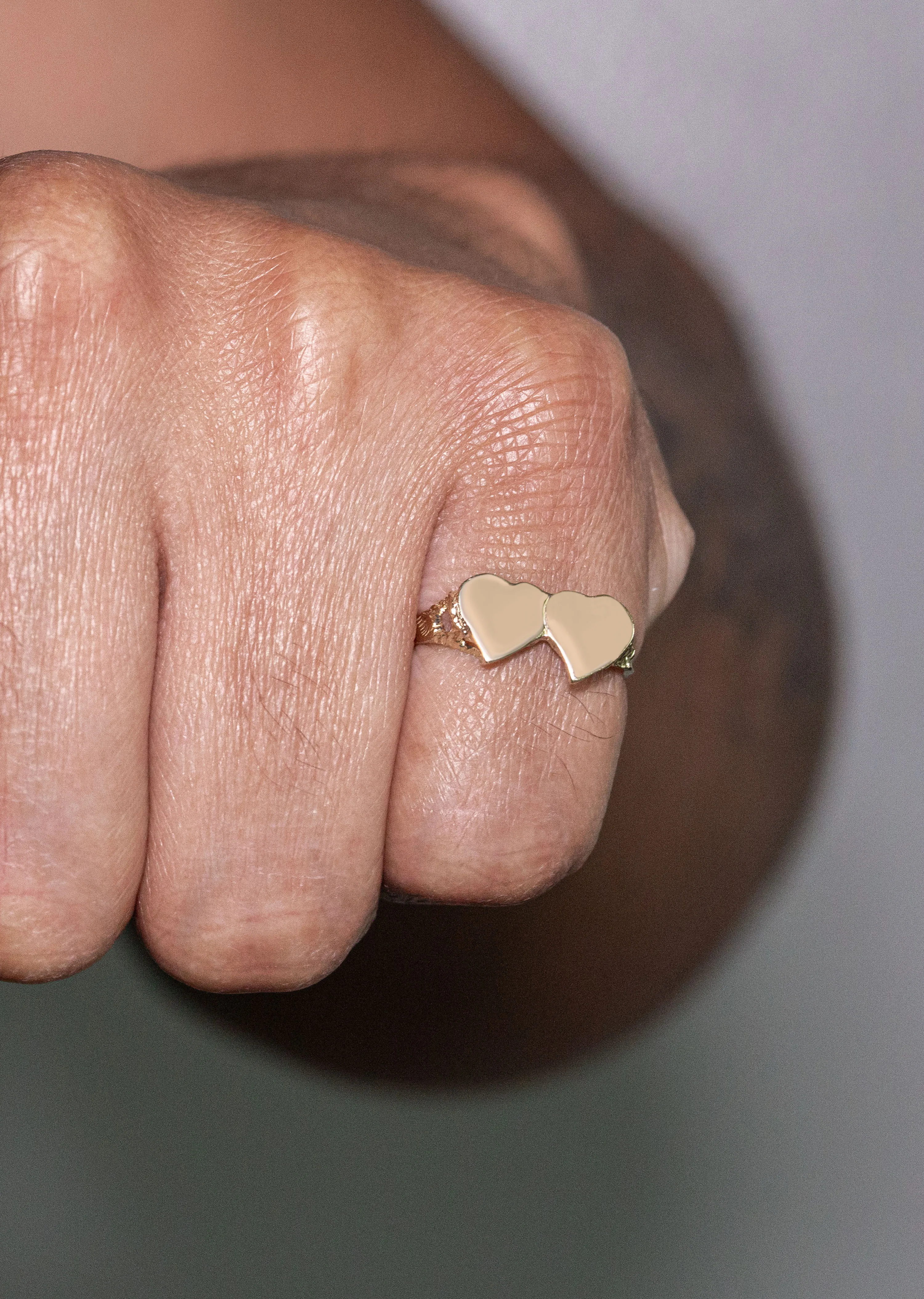 Mens Hearts Signet Ring - 10K Gold | 2 Grams