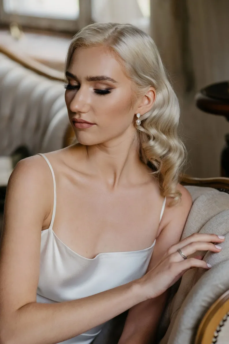 Pearl drop earrings - PERELLA