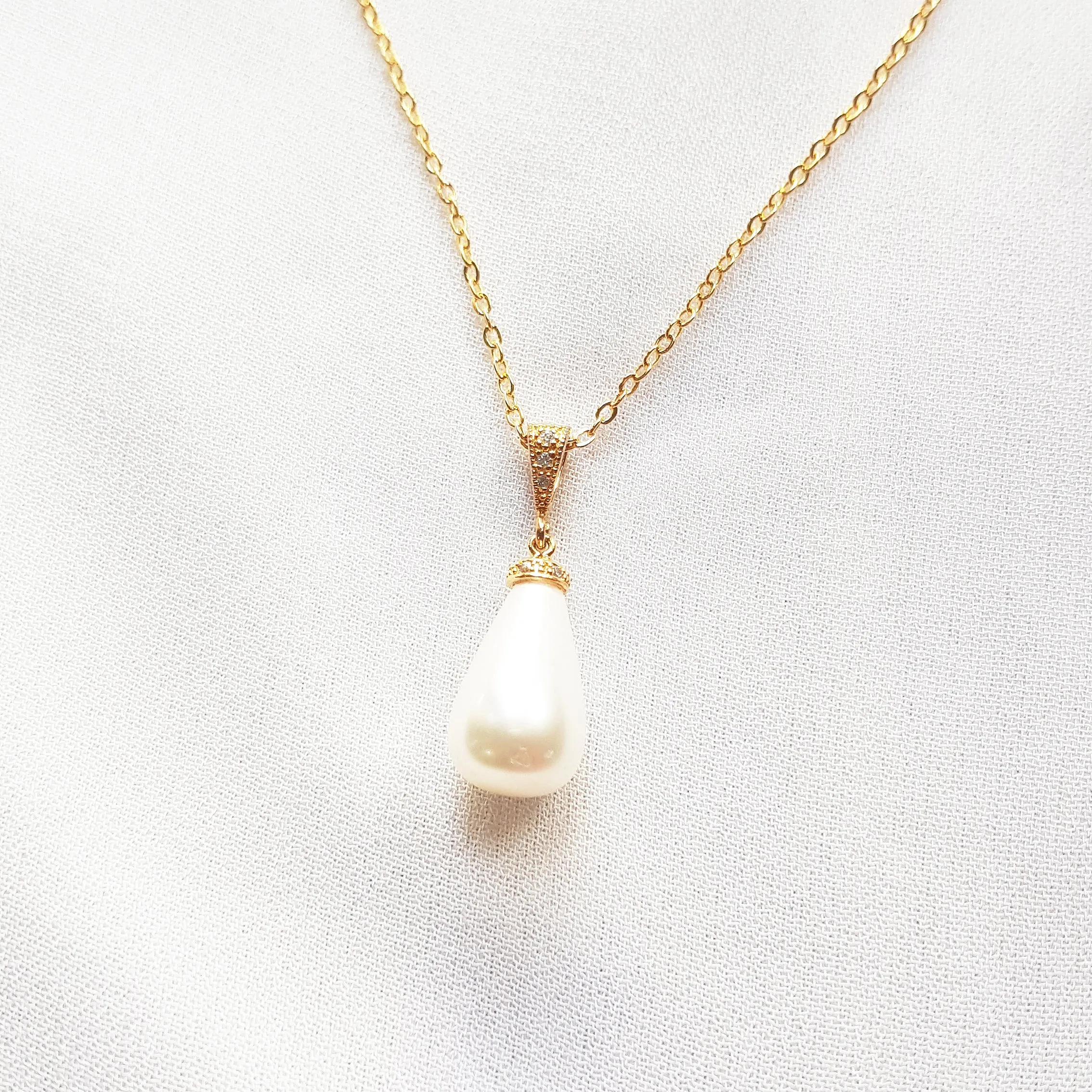 Pearl teardrop earrings gold , silver, rose gold