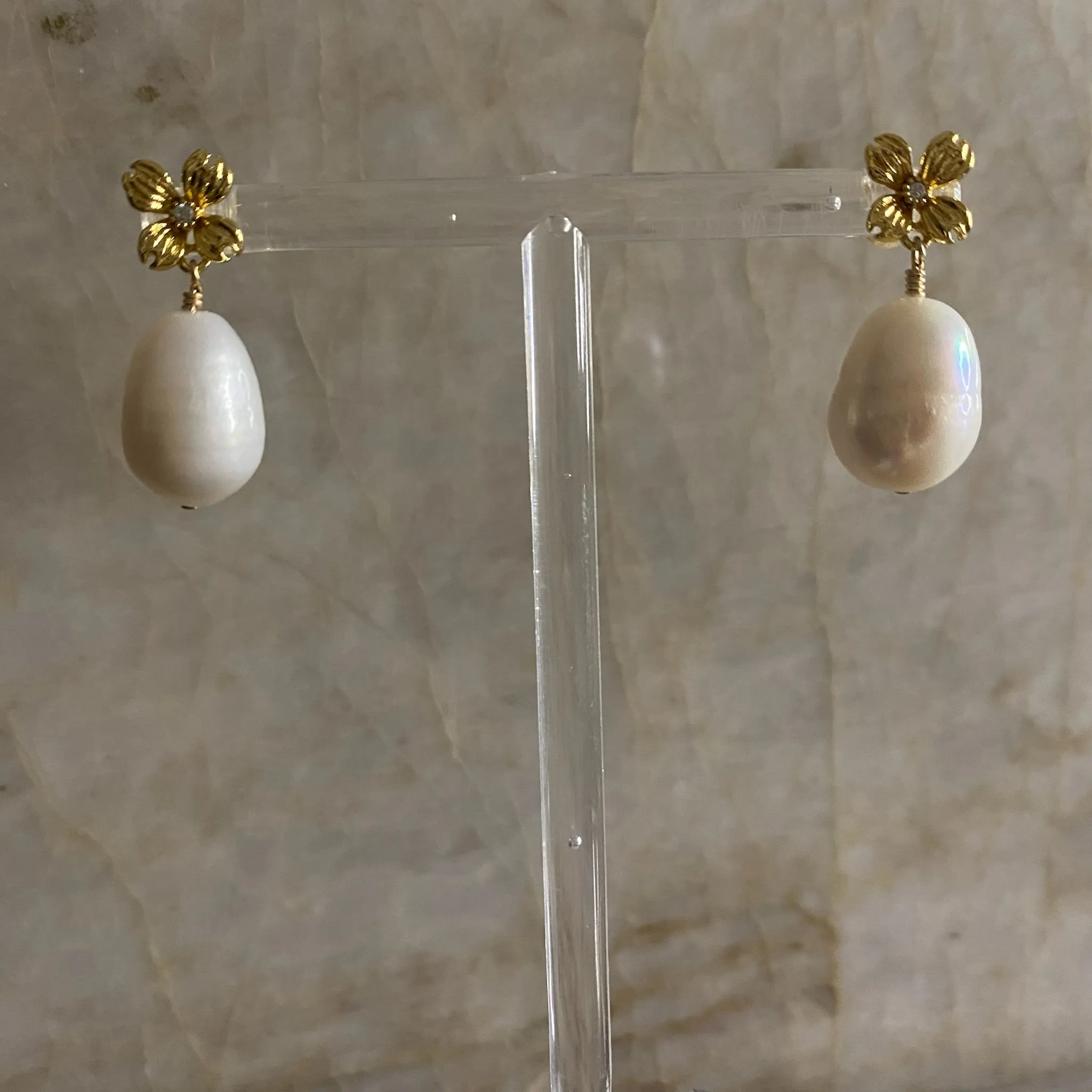 Perla Earrings- Dogwood