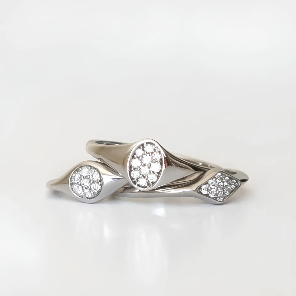 Round Pavé Signet Ring | White Gold