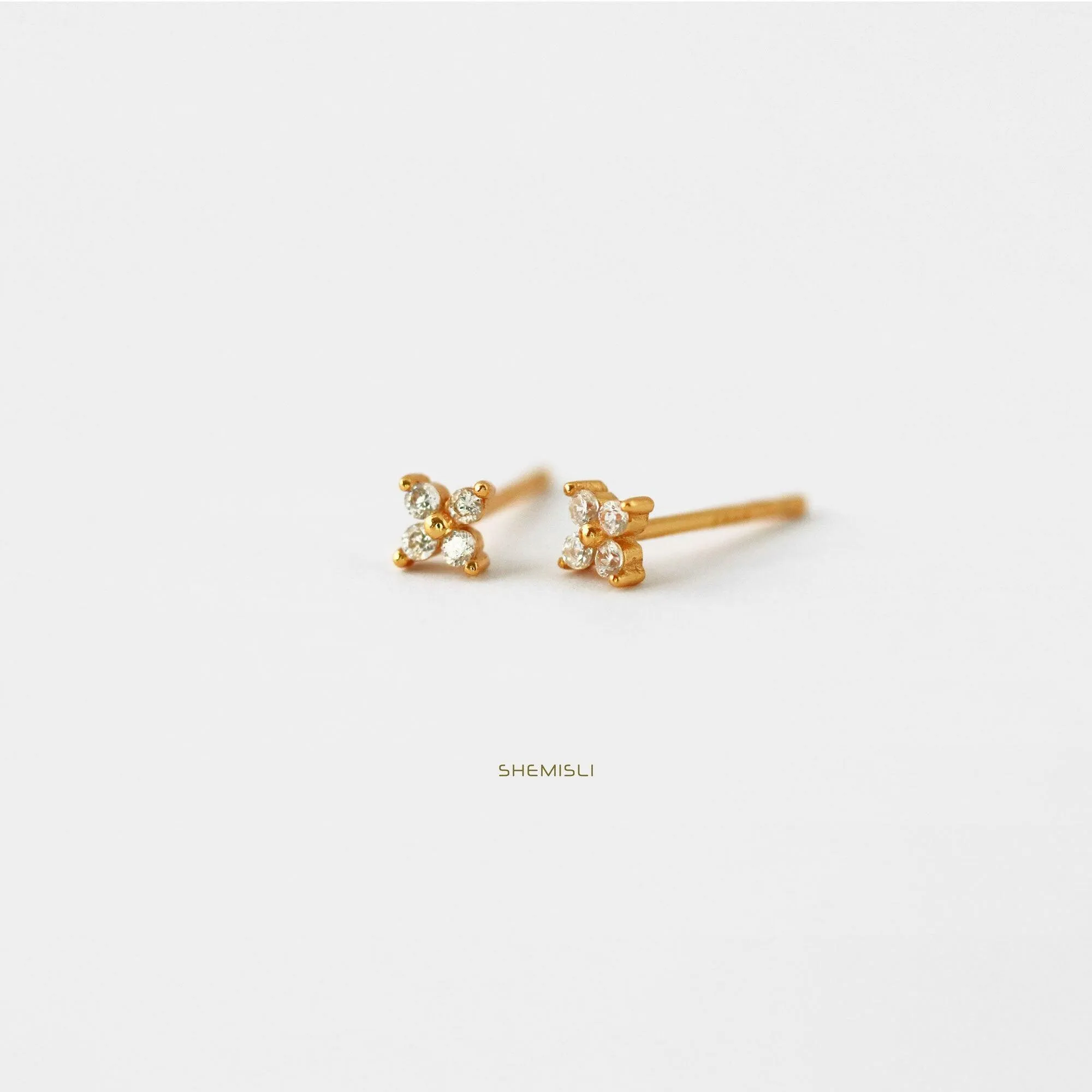 Tiny Clover Flower Stud, White, Emerald, Turquoise, Sapphire, Black, Unisex, Gold, Silver SHEMISLI SS040, SS079, SS080, SS246, SS247
