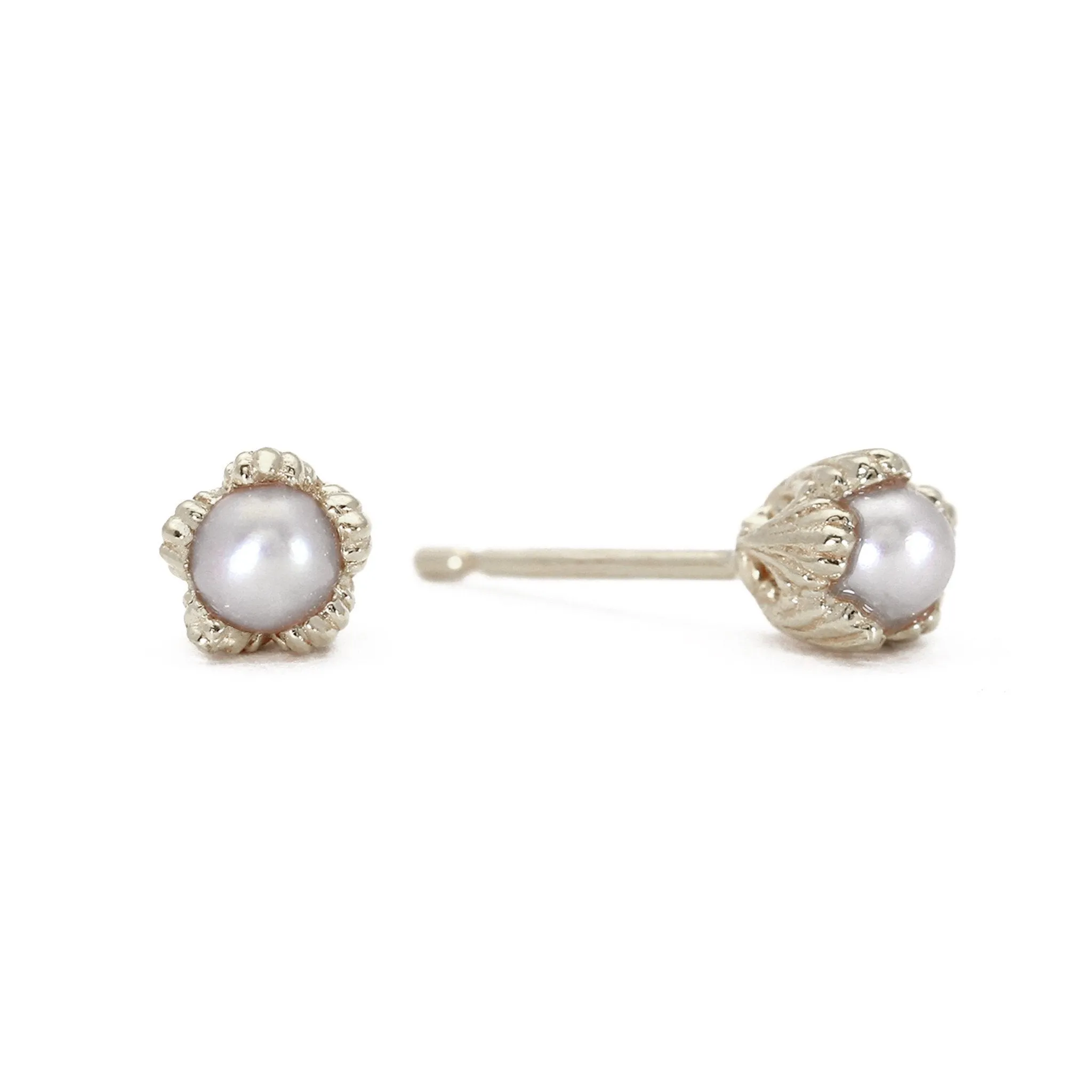 Villa Pearl Stud Earrings